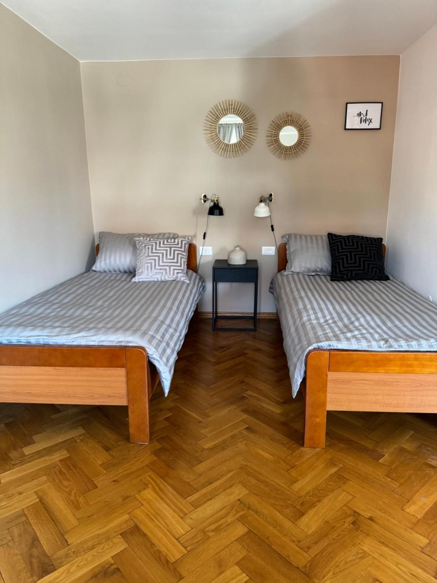 T&S Apartments With Free Parking Pula Exterior foto
